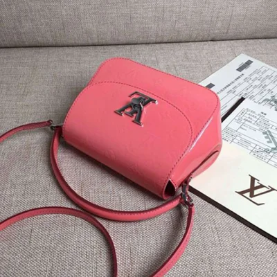 Сумка Louis Vuitton M90949 Pasadena Crossbody Bag Monogram Vernis "Pink" фото № 5 Сумка Louis Vuitton M90949 Pasadena Crossbody Bag Monogram Vernis "Pink" фото № 5