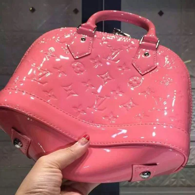 Сумка Louis Vuitton M90967 Alma BB Tote Bag Monogram Vernis "Pink" фото № 5 Сумка Louis Vuitton M90967 Alma BB Tote Bag Monogram Vernis "Pink" фото № 5