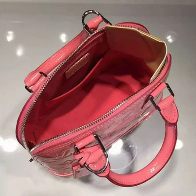 Сумка Louis Vuitton M90967 Alma BB Tote Bag Monogram Vernis "Pink" фото № 9 Сумка Louis Vuitton M90967 Alma BB Tote Bag Monogram Vernis "Pink" фото № 9