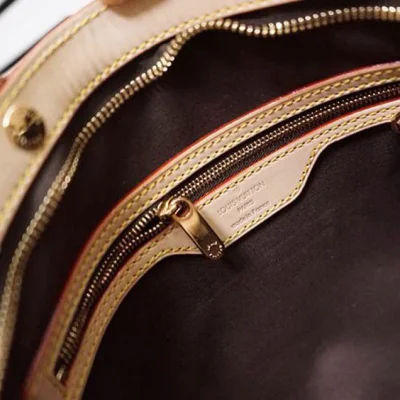 Сумка Louis Vuitton M91619 Brea MM Tote Bag Monogram Vernis "Chocolate" фото № 10