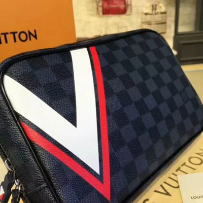 Косметичка Louis Vuitton N44031 Toiletry Bag Damier Cobalt Canvas "Navy Blue" фото № 5