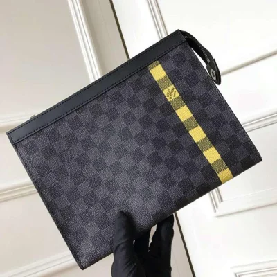 Клатч Louis Vuitton Pochette Voyage MM N60107 Damier Graphite Canvas "Graphite" фото № 8 Клатч Louis Vuitton Pochette Voyage MM N60107 Damier Graphite Canvas "Graphite" фото № 8