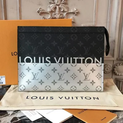 Клатч Louis Vuitton Monogram Eclipse Canvas Pochette Voyage MM M63039 "Black" фото № 2