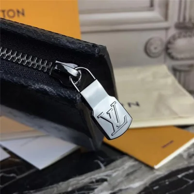 Клатч Louis Vuitton Monogram Eclipse Canvas Pochette Voyage MM M63039 "Black" фото № 8