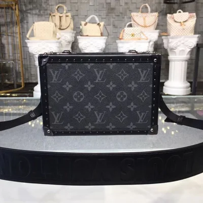 Сумка Louis Vuitton Monogram Eclipse Box Bag M43580 "Black" фото № 3 Сумка Louis Vuitton Monogram Eclipse Box Bag M43580 "Black" фото № 3