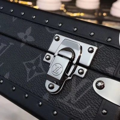 Сумка Louis Vuitton Monogram Eclipse Box Bag M43580 "Black" фото № 8 Сумка Louis Vuitton Monogram Eclipse Box Bag M43580 "Black" фото № 8