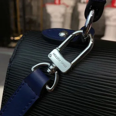 Сумка Louis Vuitton Epi Leather Cluny BB M51966 "Black" фото № 7 Сумка Louis Vuitton Epi Leather Cluny BB M51966 "Black" фото № 7