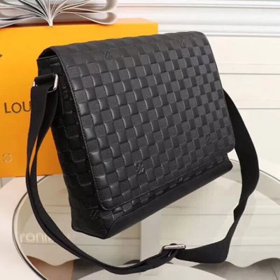 Сумка Louis Vuitton Damier Infini Leather District MM N41038 Onyx "Black" фото № 3