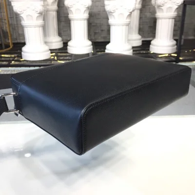 Сумка Louis Vuitton Anton Messenger PM M33427 Taiga Leather "Black" фото № 5