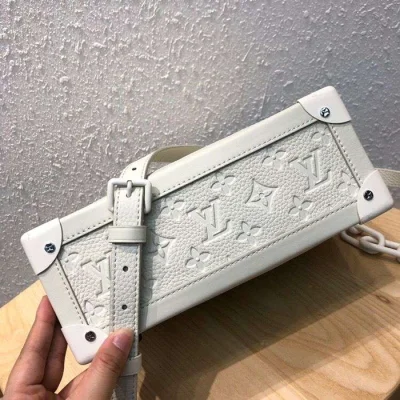 Сумка Louis Vuitton Soft Trunk M53287 Monogram Empreinte Leather "White" фото № 5