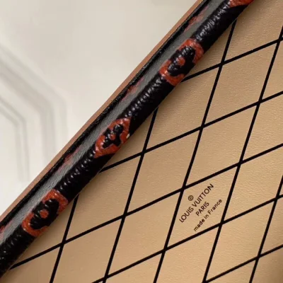 Сумка Louis Vuitton Petite Malle M44407 Monogram Canvas And Orange "Brown" фото № 9