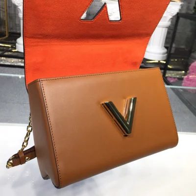 Сумка Louis Vuitton Twist MM M44408 Monogram Canvas "Brown" фото № 9