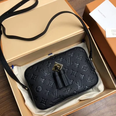 Сумка Louis Vuitton Saintonge M44593 Monogram Empreinte Leather "Black" фото № 2