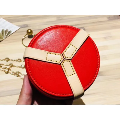 Шкатулка Louis Vuitton Lock Me Box GM GI0352 Monogram Canvas Red "Brown" фото № 5 Шкатулка Louis Vuitton Lock Me Box GM GI0352 Monogram Canvas Red "Brown" фото № 5