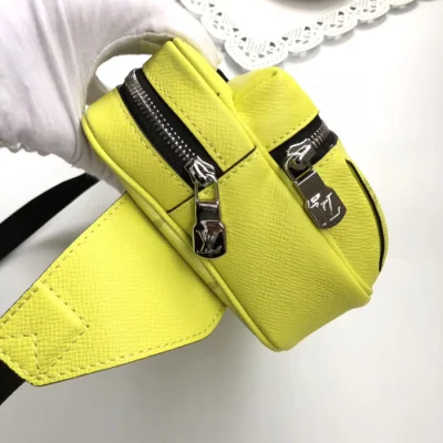 Сумка Louis Vuitton Outdoor Bumbag M30251 Taiga Leather "Lime Green" фото № 4 Сумка Louis Vuitton Outdoor Bumbag M30251 Taiga Leather "Lime Green" фото № 4