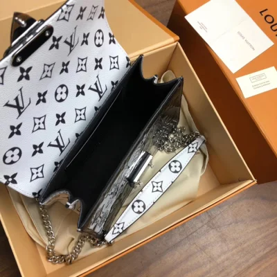 Сумка Louis Vuitton LV Wynwood M90445 Monogram Vernis "Black" фото № 10