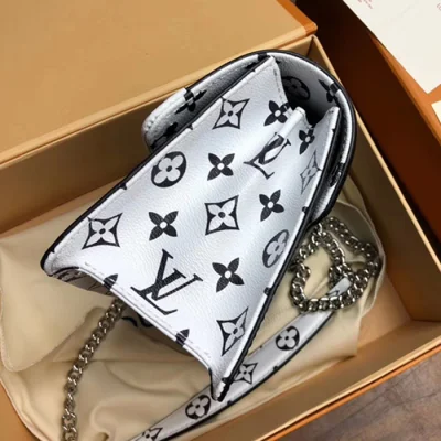 Сумка Louis Vuitton LV Wynwood M90445 Monogram Vernis "Black" фото № 6