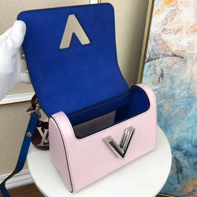 Сумка Louis Vuitton Twist PM M53923 Epi Leather Rose Ballerine "Pink" фото № 9