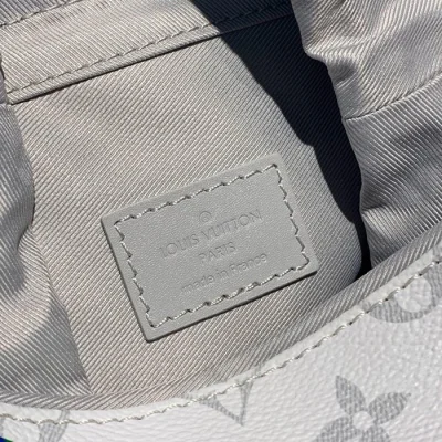 Сумка Louis Vuitton Chalk Sling Bag M44629 Monogram Canvas "White" фото № 9