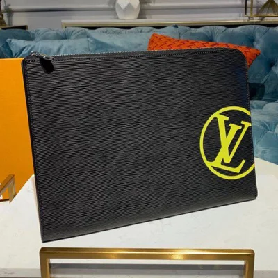 Клатч Louis Vuitton Pochette Jour GM M68198 Epi Leather "Black" фото № 4