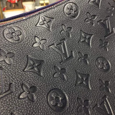 Сумка Louis Vuitton Surene MM Chain Tote Handbag Monogram Empreinte Canvas Fall Winter 2018 Collection M43759 Marine Rouge "Navy Blue" фото № 10