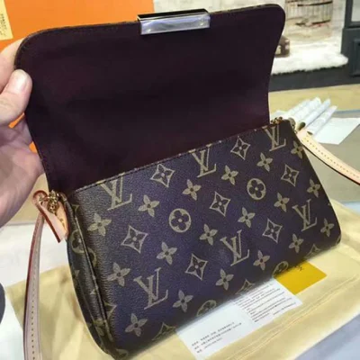 Сумка Louis Vuitton M40718 Favorite MM Monogram Canvas "Brown" фото № 9 Сумка Louis Vuitton M40718 Favorite MM Monogram Canvas "Brown" фото № 9