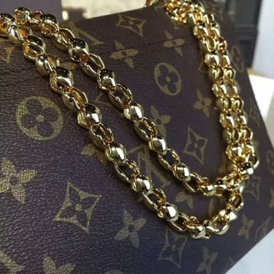 Сумка Louis Vuitton M41730 Victoire Shoulder Bag Monogram Canvas "Brown" фото № 7 Сумка Louis Vuitton M41730 Victoire Shoulder Bag Monogram Canvas "Brown" фото № 7