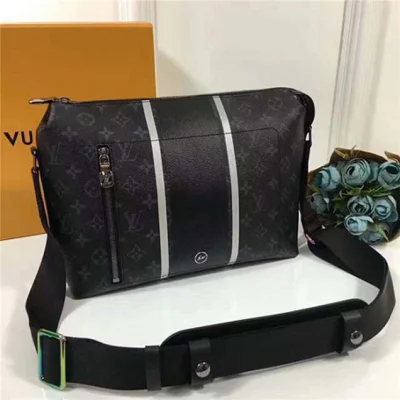 Сумка Louis Vuitton M43410 Apollo Messenger PM Messenger Bag Monogram Eclipse Canvas "Black" фото № 2