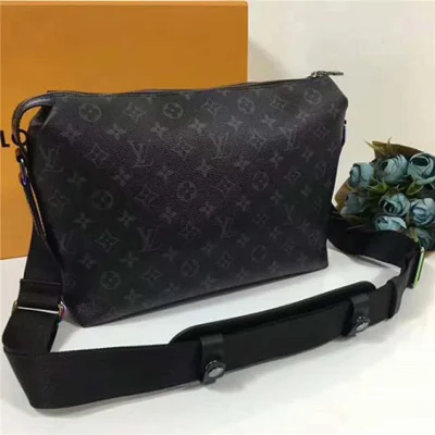 Сумка Louis Vuitton M43410 Apollo Messenger PM Messenger Bag Monogram Eclipse Canvas "Black" фото № 3