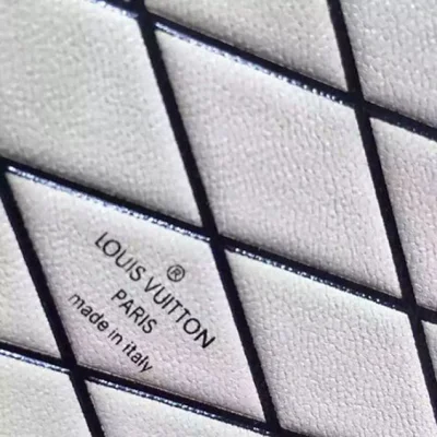 Сумка Louis Vuitton M50730 Petite Malle Crossbody Bag Epi Leather "Pink" фото № 10