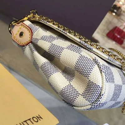 Сумка Louis Vuitton N41275 Favorite MM Damier Azur Canvas "White" фото № 7 Сумка Louis Vuitton N41275 Favorite MM Damier Azur Canvas "White" фото № 7