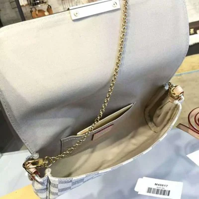 Сумка Louis Vuitton N41275 Favorite MM Damier Azur Canvas "White" фото № 9 Сумка Louis Vuitton N41275 Favorite MM Damier Azur Canvas "White" фото № 9