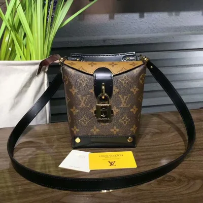 Сумка Louis Vuitton Bento Box M43518 Monogram Canvas "Brown" фото № 2