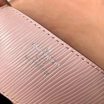 Сумка Louis Vuitton Epi Leather Twist MM M53126 "Pink" фото № 10