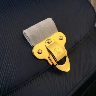 Сумка Louis Vuitton Epi Leather Boccador Bag M53336 "Navy Blue" фото № 4 Сумка Louis Vuitton Epi Leather Boccador Bag M53336 "Navy Blue" фото № 4