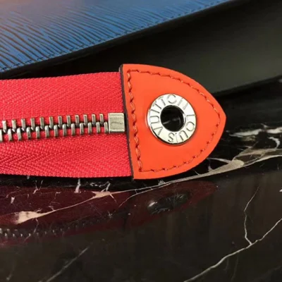 Клатч Louis Vuitton Pochette Voyage MM M62912 Epi Leather "Navy Blue" фото № 7