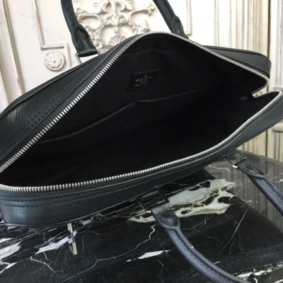 Портфель Louis Vuitton Porte-Documents Business M30643 Taiga Leather "Black" фото № 8 Портфель Louis Vuitton Porte-Documents Business M30643 Taiga Leather "Black" фото № 8