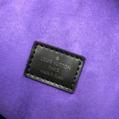 Сумка Louis Vuitton Neverfull MM M52729 Epi Leather "Black" фото № 10