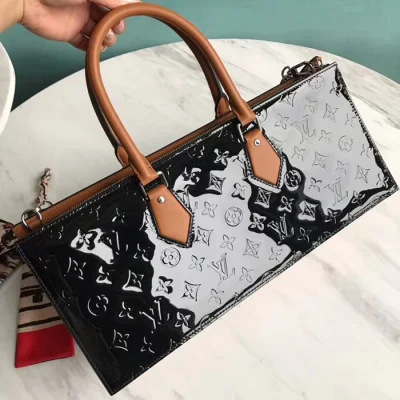 Сумка Louis Vuitton Sac Tricot M44371 Monogram Vernis "Black" фото № 3 Сумка Louis Vuitton Sac Tricot M44371 Monogram Vernis "Black" фото № 3