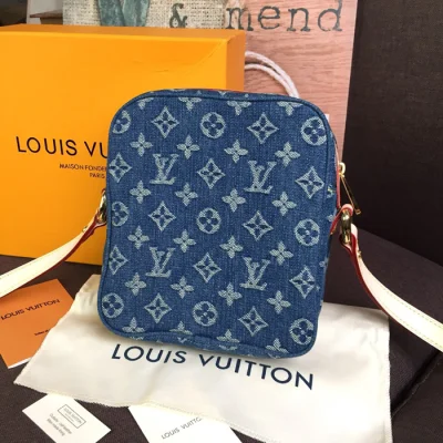 Сумка Louis Vuitton Camera Bag M95348 Monogram "Denim Blue" фото № 4