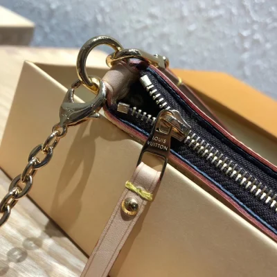 Сумка Louis Vuitton Mini Pochette Delightful M40309 Monogram Canvas "Brown" фото № 8 Сумка Louis Vuitton Mini Pochette Delightful M40309 Monogram Canvas "Brown" фото № 8