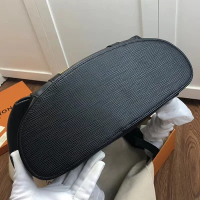 Рюкзак Louis Vuitton Christopher Backpack PM M55138 Epi Leather "Black" фото № 6 Рюкзак Louis Vuitton Christopher Backpack PM M55138 Epi Leather "Black" фото № 6