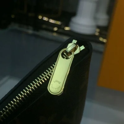 Клатч Louis Vuitton City Pouch Bag Monogram Canvas Spring Summer 2018 Collection M63447 Beige "Brown" фото № 9