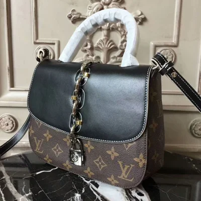 Сумка Louis Vuitton M44115 Chain It Bag PM Tote Bag Monogram Canvas "Brown" фото № 5 Сумка Louis Vuitton M44115 Chain It Bag PM Tote Bag Monogram Canvas "Brown" фото № 5