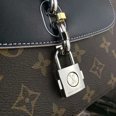 Сумка Louis Vuitton M44115 Chain It Bag PM Tote Bag Monogram Canvas "Brown" фото № 6 Сумка Louis Vuitton M44115 Chain It Bag PM Tote Bag Monogram Canvas "Brown" фото № 6