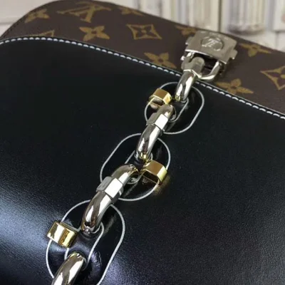 Сумка Louis Vuitton M44115 Chain It Bag PM Tote Bag Monogram Canvas "Brown" фото № 7 Сумка Louis Vuitton M44115 Chain It Bag PM Tote Bag Monogram Canvas "Brown" фото № 7