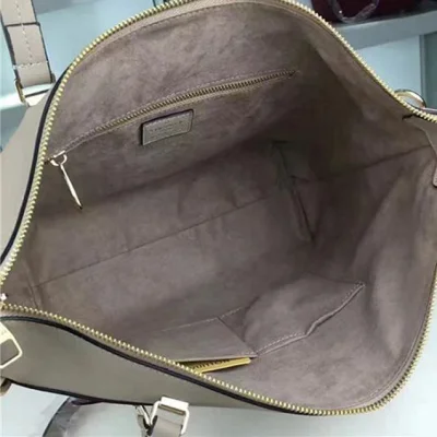 Сумка Louis Vuitton M51759 Boetie Shoulder Bag Monogram Empreinte Leather "Beige" фото № 10 Сумка Louis Vuitton M51759 Boetie Shoulder Bag Monogram Empreinte Leather "Beige" фото № 10