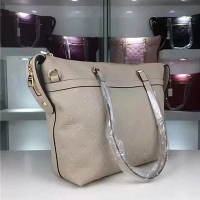 Сумка Louis Vuitton M51759 Boetie Shoulder Bag Monogram Empreinte Leather "Beige" фото № 3 Сумка Louis Vuitton M51759 Boetie Shoulder Bag Monogram Empreinte Leather "Beige" фото № 3