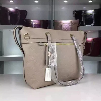 Сумка Louis Vuitton M51759 Boetie Shoulder Bag Monogram Empreinte Leather "Beige" фото № 5 Сумка Louis Vuitton M51759 Boetie Shoulder Bag Monogram Empreinte Leather "Beige" фото № 5