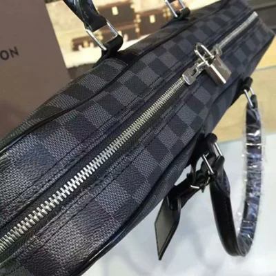 Портфель Louis Vuitton N41125 Porte-Documents Voyage Briefcase Damier Graphite Canvas "Graphite" фото № 6 Портфель Louis Vuitton N41125 Porte-Documents Voyage Briefcase Damier Graphite Canvas "Graphite" фото № 6